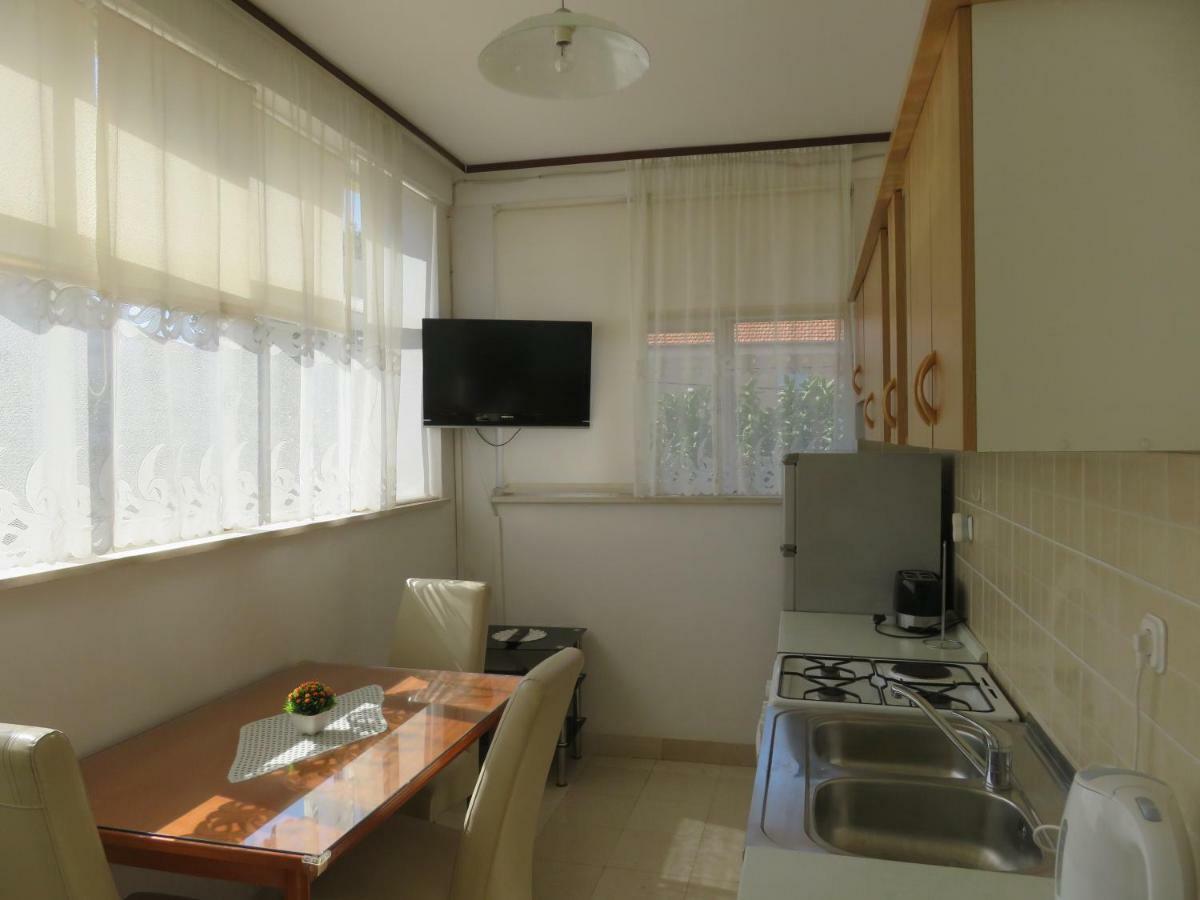 Borna Apartement Novalja Exterior foto